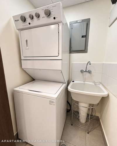 APARTAMENTO AMUEBLADO EN VENTA | CASA DEL ARBOL, CONDADO SANTA ROSA - Imagen 11