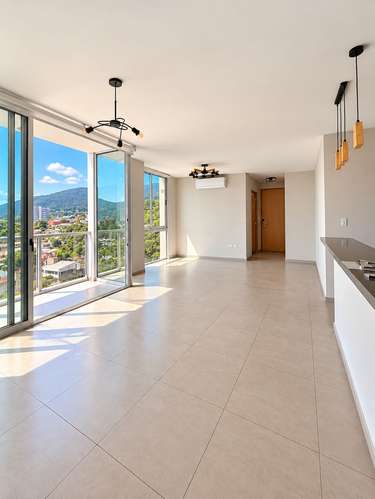 Escalón, parte alta, apartamento en alquiler. - Imagen 2