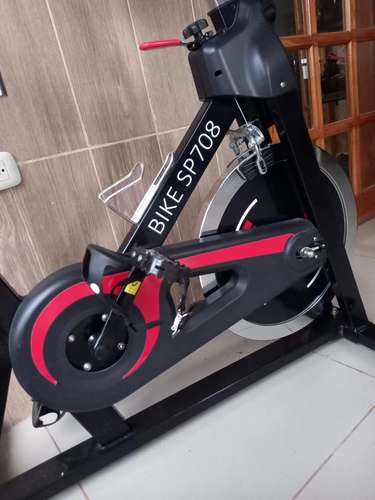 Bicicleta estacionaria poco uso