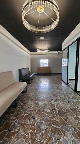 Amplio local comercial en alquiler | Colonia La Mascota
