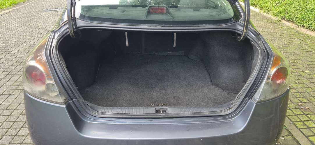 Nissan Altima 2012
