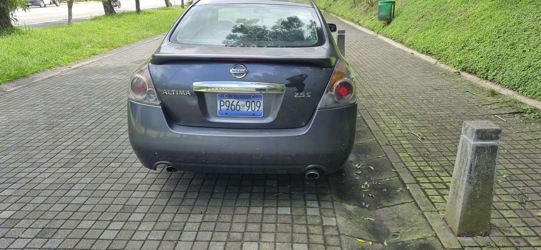 Nissan Altima 2012