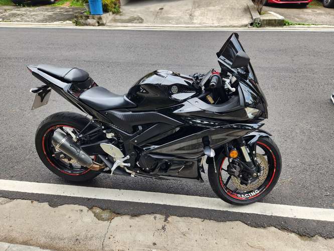 Yamaha R3 2023 de agencia 