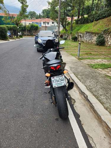 Yamaha R3 2023 de agencia 