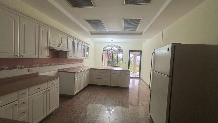 Casa en Alquiler en Cumbres de la Escalón - Imagen 4