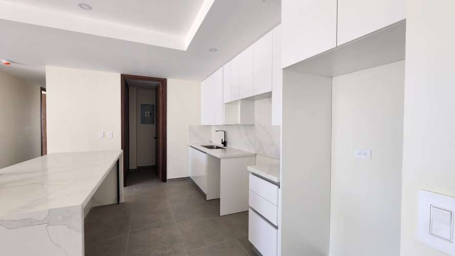 EN ALQUILER APARTAMENTO A ESTRENAR DE 148m2 | BAÑO SOCIAL, 3 PARQUEOS, BODEGA, HABITACION Y BAÑO PARA EMPLEADA