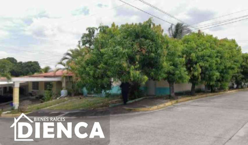 VILLAS DE PAMPLONA, CASA DE ESQUINA RECUPERADA POR BANCO PARA REPARAR, CALLE QUEZALTEPEQUE, VENTA DE CONTADO, INVERSION