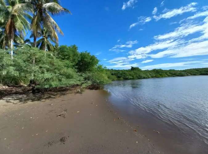 Espectacular terreno 33.43 Mz equivalentes a 234,080 m² en Metalío: frente a playas del Pacífico y la bocana, Sonsonate