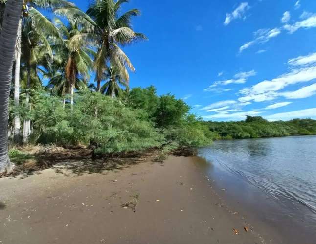 Espectacular terreno 33.43 Mz equivalentes a 234,080 m² en Metalío: frente a playas del Pacífico y la bocana, Sonsonate