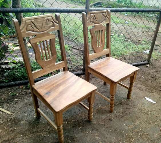 Muebles de Madera Rústicos NUEVOS - Mesas de Rodaja y Sillas (Se vende por unidad o juego)