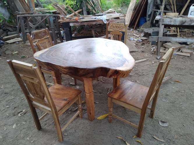 Muebles de Madera Rústicos NUEVOS - Mesas de Rodaja y Sillas (Se vende por unidad o juego)
