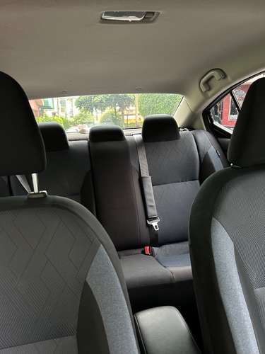 NISSAN VERSA SV 2024 solo 22,000 MILLAS COMO NUEVO 