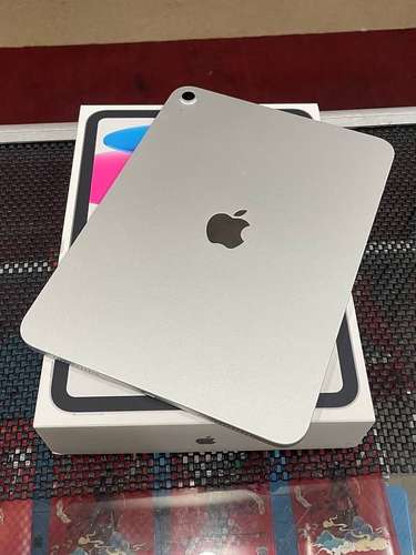 ** Apple iPad A16 - 256 GB Wi-Fi | Silver  **