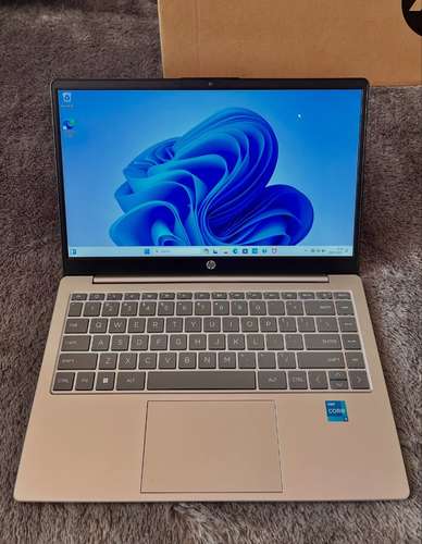 Hp ep0555TU laptop  - Imagen 1
