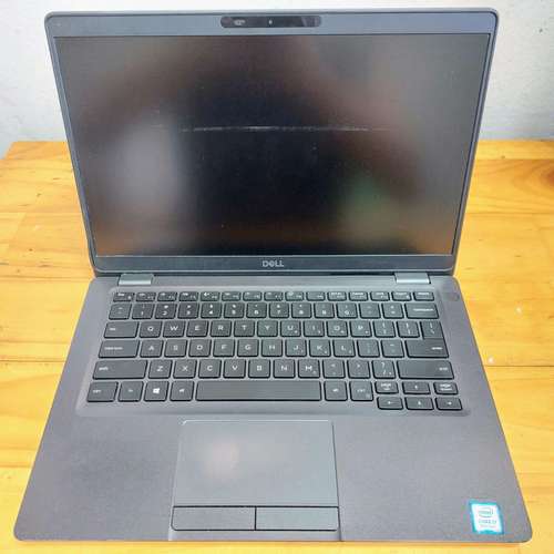 Laptop profesional: Dell Latitude 5300 (Sin detalles)
