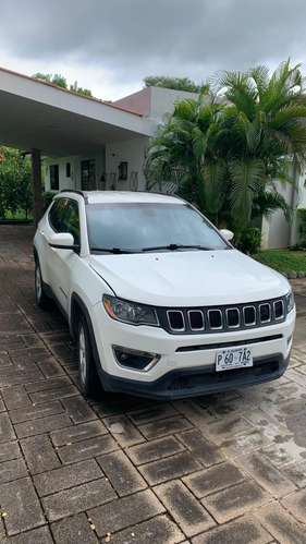 Camioneta marca Jeep!