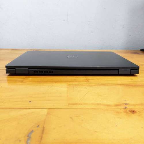 Laptop profesional: Dell Latitude 5300 (Sin detalles)