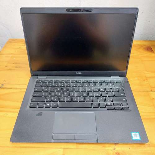 Laptop profesional: Dell Latitude 5300 (Sin detalles)
