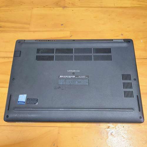 Laptop profesional: Dell Latitude 5300 (Sin detalles)