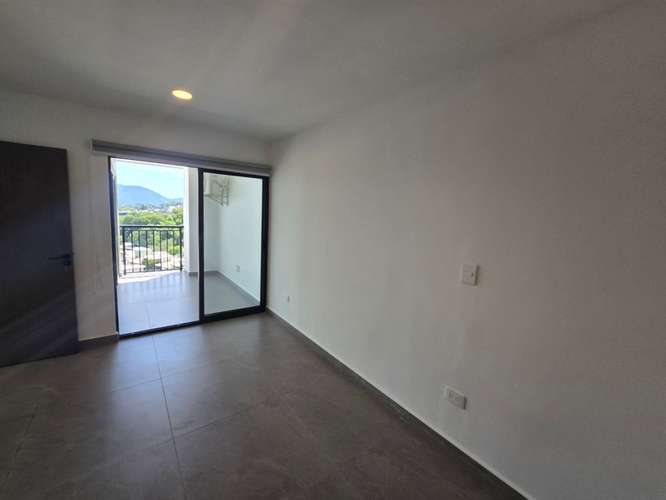 Se alquila apto en torre San benito 53 atras de zona rosa  - Imagen 5