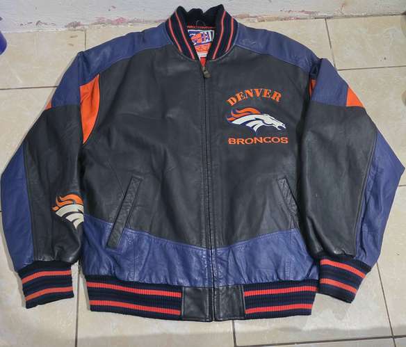 Chaqueta vintage de cuero de los Denver Broncos de la NFL