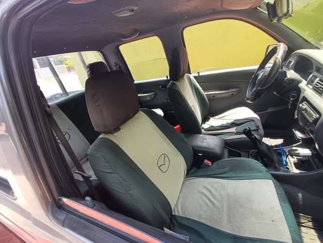 Vendo Mazda B2000 año 2006