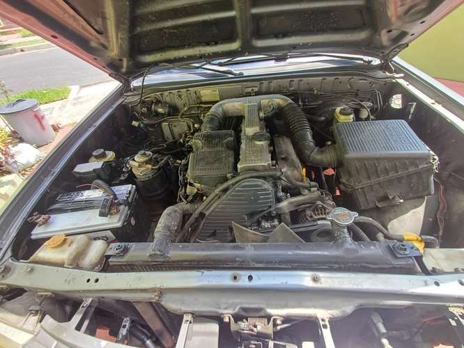 Vendo Mazda B2000 año 2006