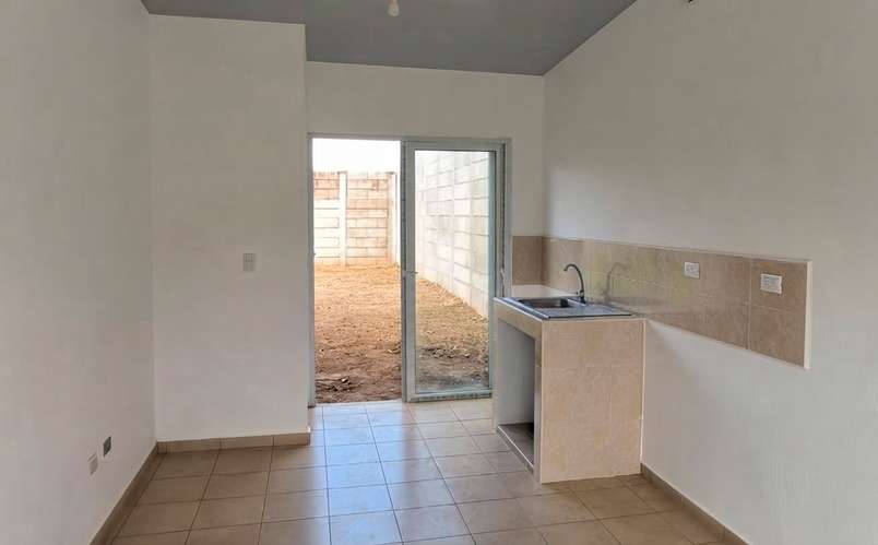 Casa en venta en Haciendas del Mediterráneo, Ahuachapán – 2 habitaciones y patio - Imagen 3