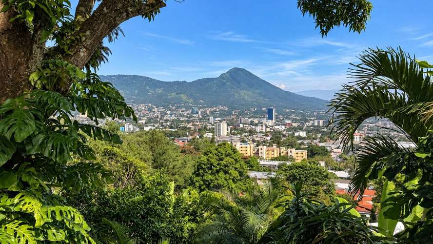 ALTAMIRA VENTA CAS $840,000 PRIVADO