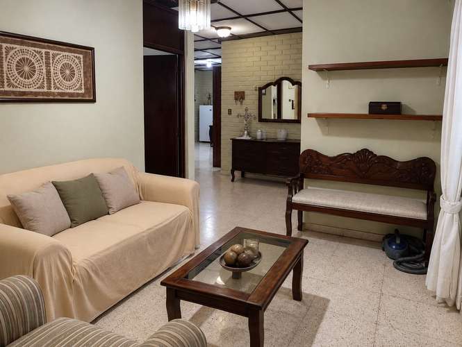 ALTAMIRA VENTA CAS $840,000 PRIVADO