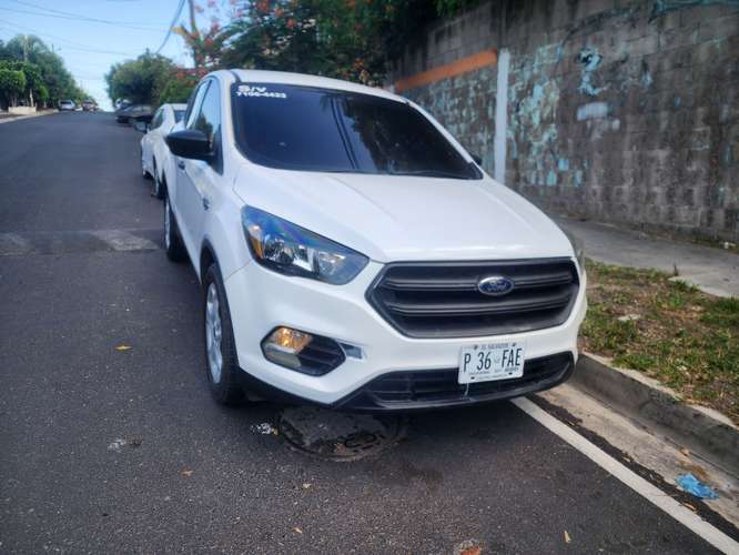 VENDO O CAMBIO!!!!! FORD SCAPE 2019 A TOSA PRUEBA 
