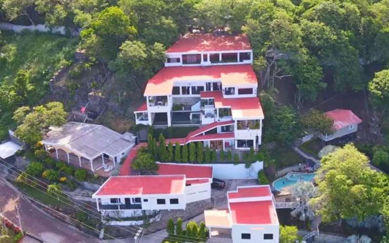 XANADU VENTA CASA $1.4 M LA LIBERTAD PRIVADO (SURF CITY)