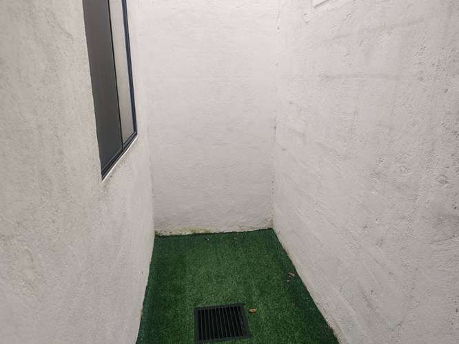 Residencial Villa San Carlos, Calle Mano de Leon, Escalón Norte, San Salvador.