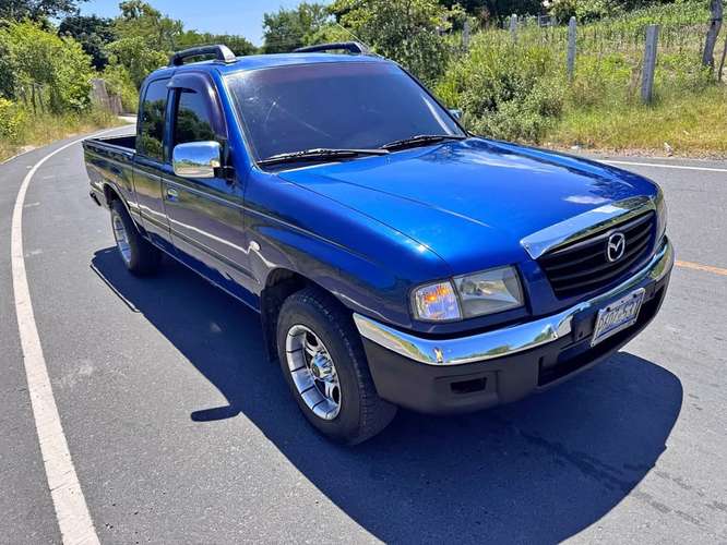 Mazda B2900 Año 2005