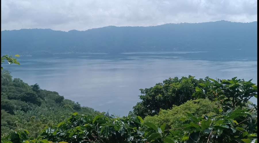 Se vende terreno con vista lago coatepeque 