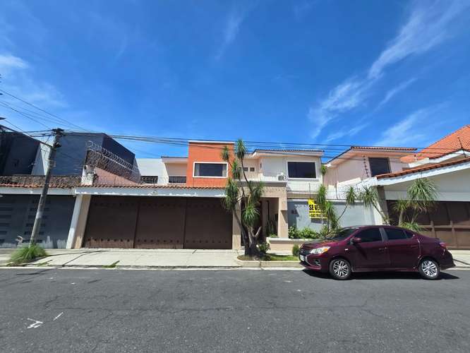Casa en alquiler cumbres de cuscatlan santa elena en privado 