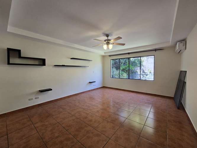 Casa en alquiler cumbres de cuscatlan santa elena en privado 
