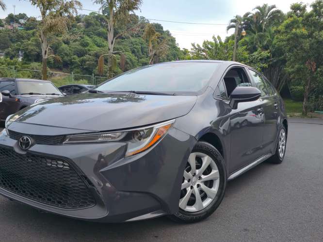 Toyota Corolla LE 2025 