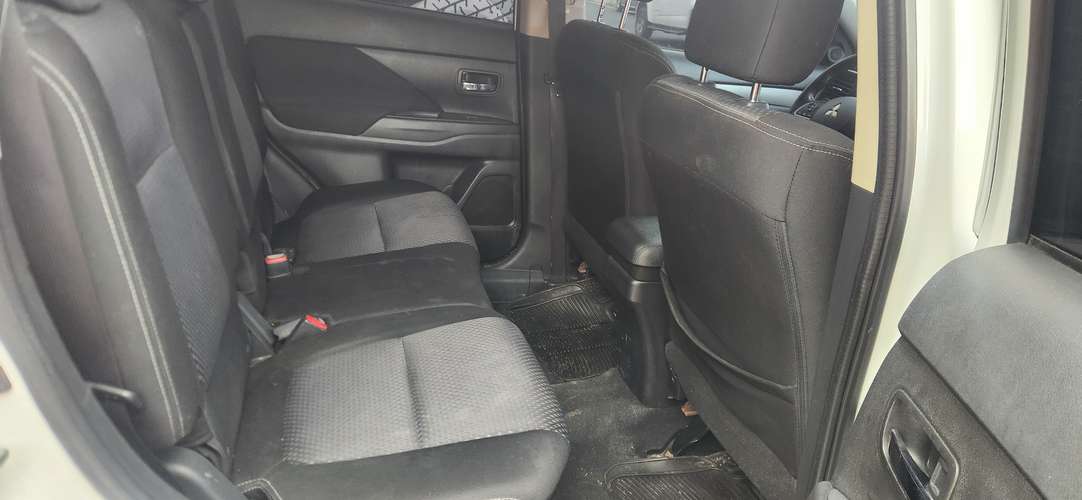 Mitsubishi outlander 2017 autom bb ac rines cámara 3 filas vids-elect nitida acepto auto a cuenta 