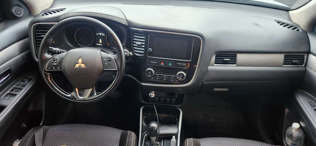 Mitsubishi outlander 2017 autom bb ac rines cámara 3 filas vids-elect nitida acepto auto a cuenta 