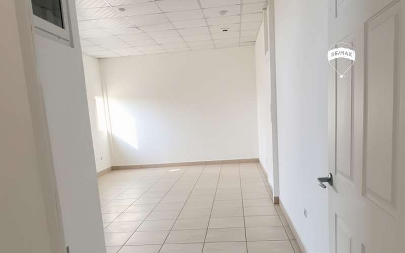 LOCAL COMERCIAL / OFICINAS EN COLONIA ESCALÓN - Imagen 12