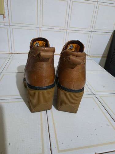 Botas CAT para mujer talla 7