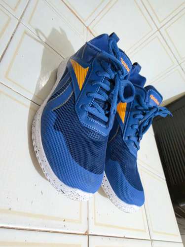 Zapatos de deporte marca Reebok