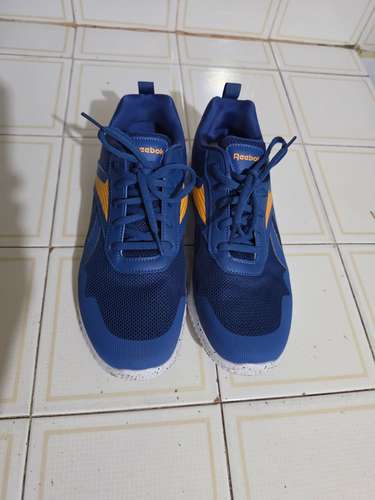 Zapatos de deporte marca Reebok