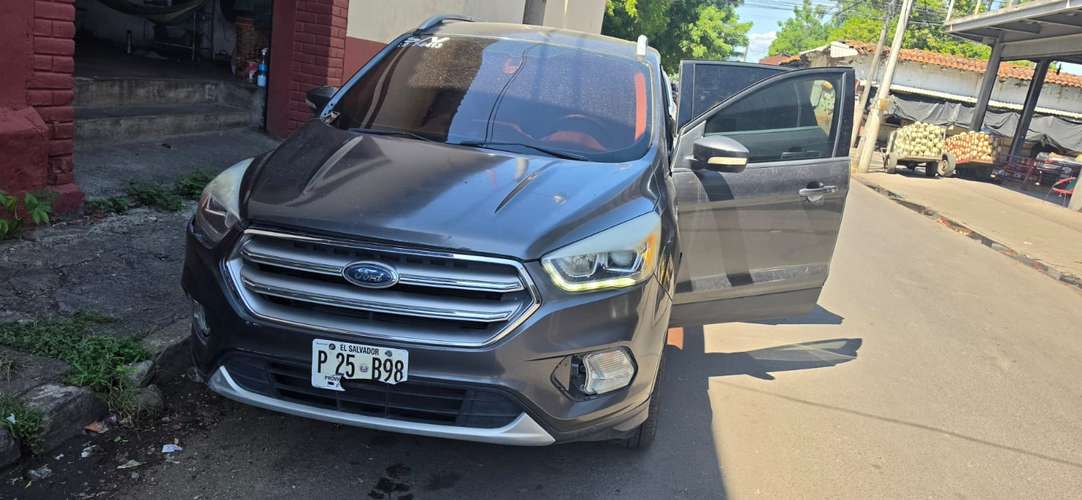 Vendo ford escape 
