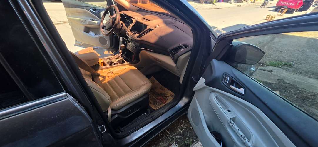 Vendo ford escape 