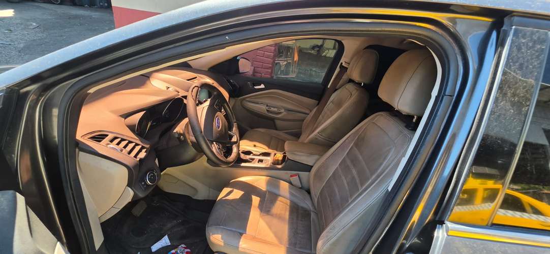 Vendo ford escape 