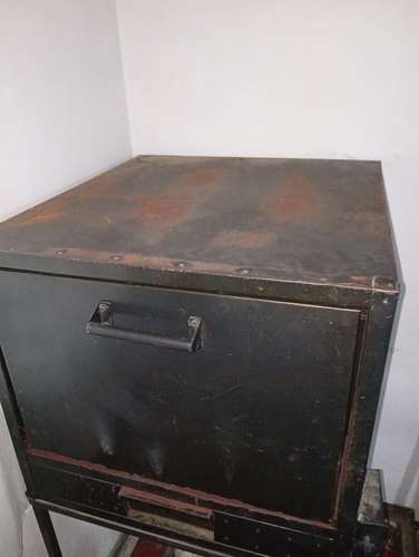 Horno 6 latas con base de rodos