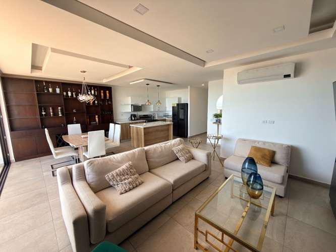  SE ALQUILA APARTAMENTO 105 CONDOMINIO ESCALON, AMUEBLADO - Sala  - Comedor con bar empotrado  - Cocina completament