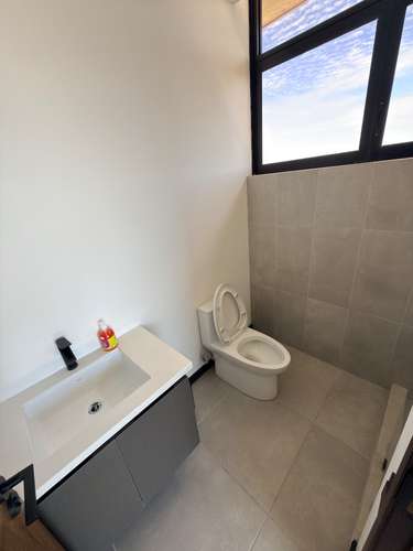  SE ALQUILA APARTAMENTO ART HAUS SAN BENITO, AMUEBLADO, NUEVO A ESTRENAR, tiene 120 m², de 2 habitaciones, cada una co - Imagen 4